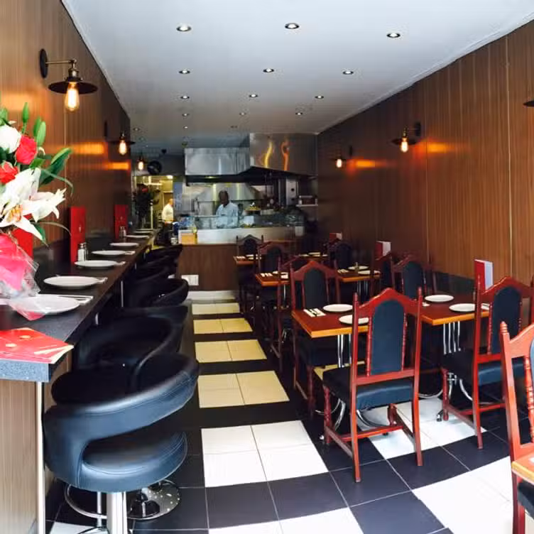 Qasioun Restaurant, London, 