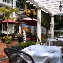 Foto von Colonel Blackinton Inn - Attleboro Restaurant
