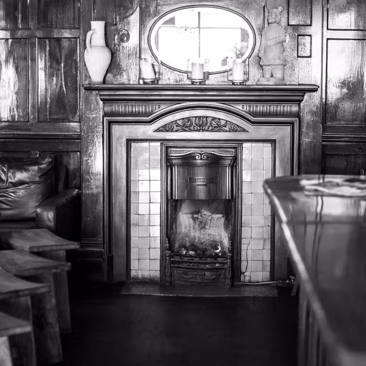 The Queen's Head & Artichoke, London, 