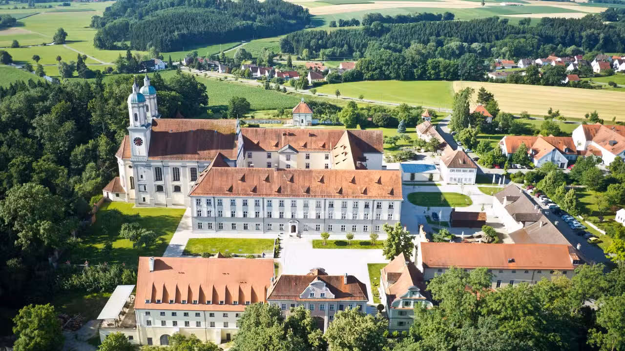 Raw - Klostergasthof, Allmannshofen, BY