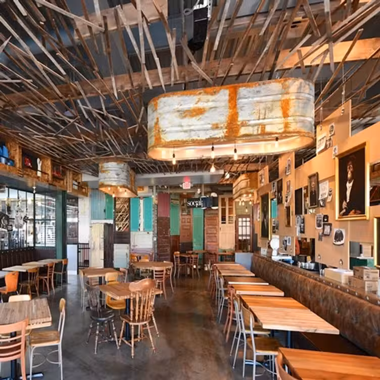 Social Kitchen and Bar Grand Rapids, Grand Rapids, MI