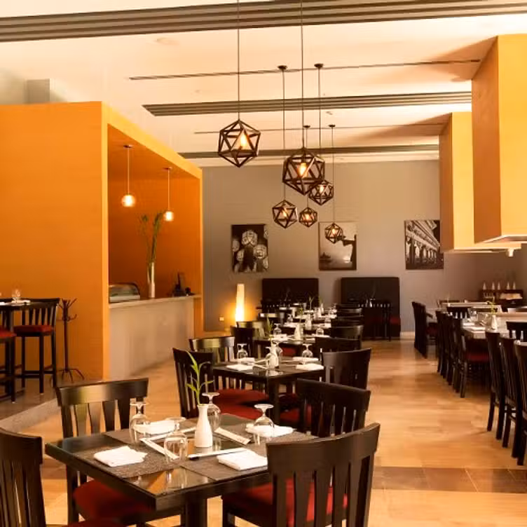 Interior - Ayami - Hotel Krystal Grand Punta Cancun, Cancún, ROO