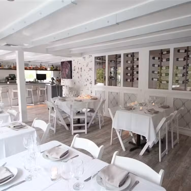 Binnenkant - The Greenwich, Water Mill, NY