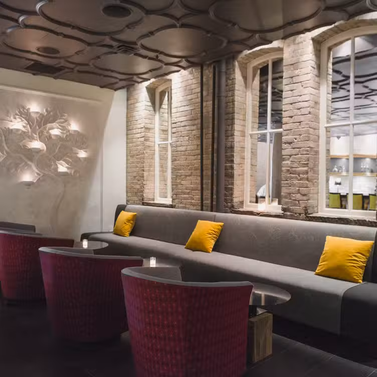 Interior - Los Colibris - Permanently Closed, Toronto, ON