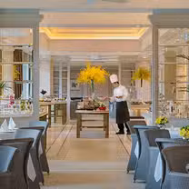 A photo of The Verandah - The Peninsula Hong Kong restaurant