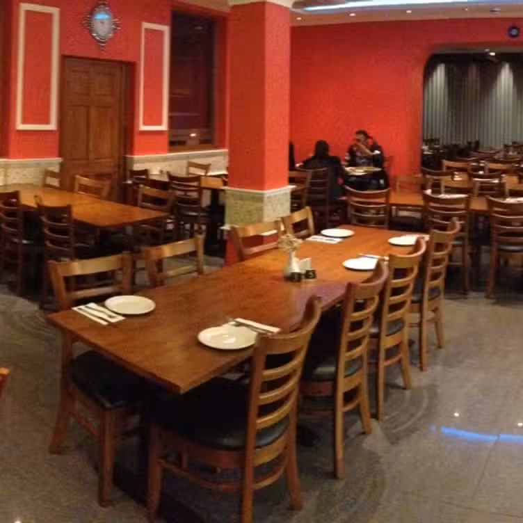 Interior - Sultan Sofrasi, London, 