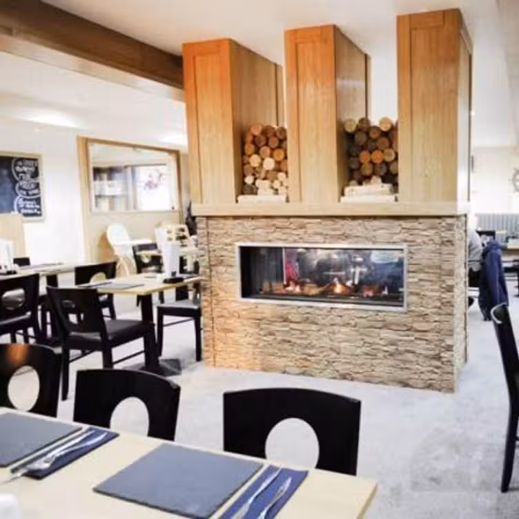 Interior - The Canalside Pub and Grill, Reddingmuirhead, Falkirk
