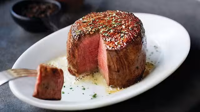 A photo of Ruth's Chris Steak House - Baton Rouge restaurant