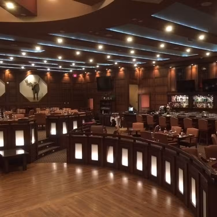 Bears Den Restaurant & Lounge - Permanently Closed, Calgary, AB