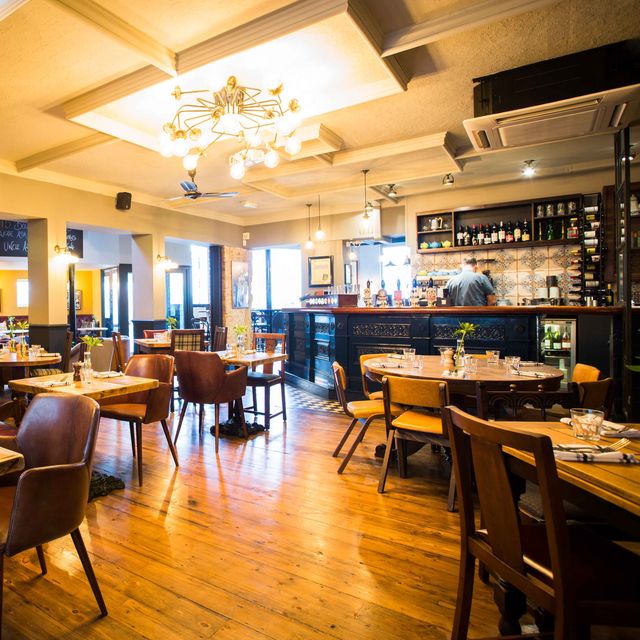 The Victoria Inn Restaurant - London | OpenTable