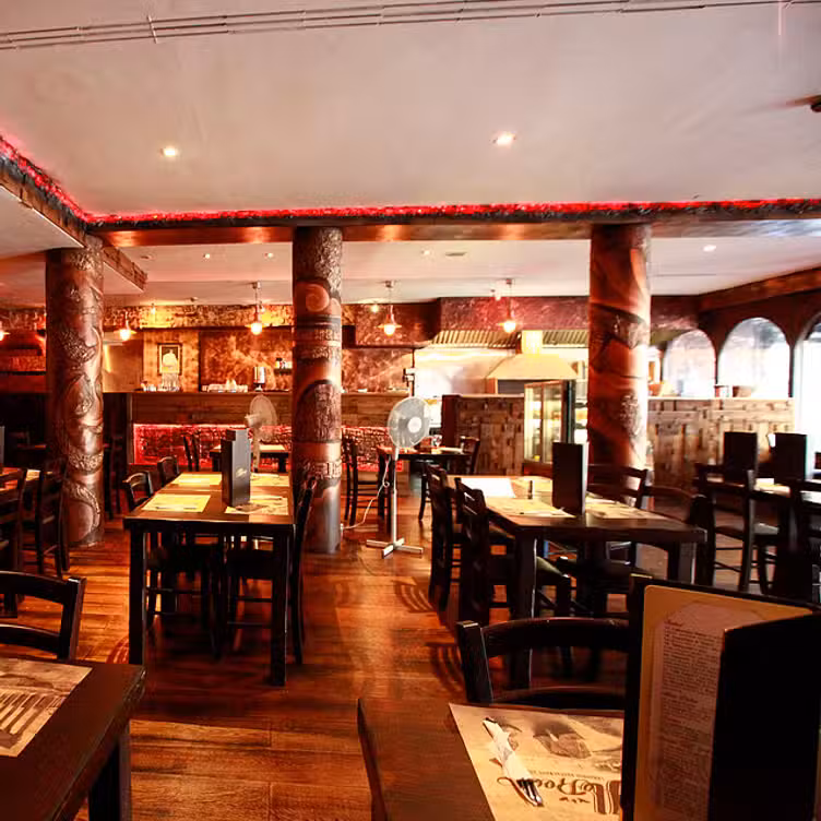 Al Reef, London, 