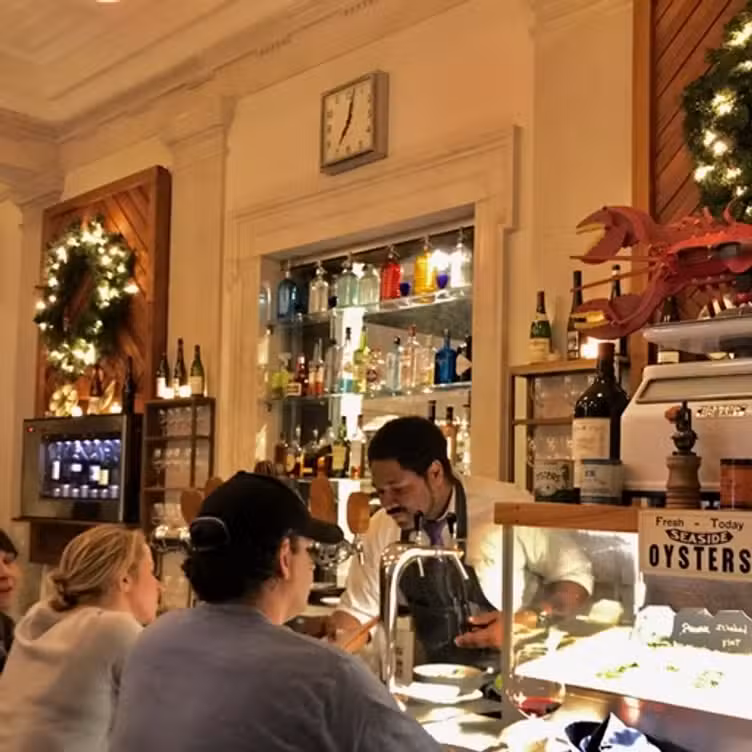 Jockey Hollow Bar and Kitchen - The Oyster Bar, Morristown, NJ
