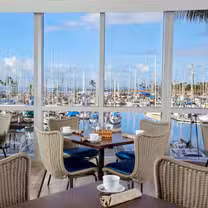 Una foto del restaurante 100 Sails Restaurant & Bar
