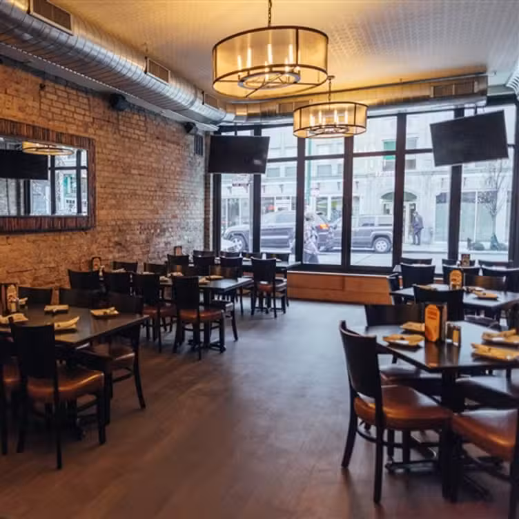 Home Run Inn Pizza – Lakeview - Permanently Closed, Chicago, IL