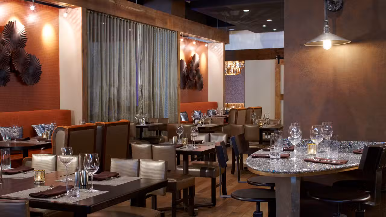 Interior - Eero's, St. Louis, MO