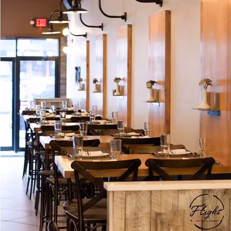 Interior - Flight Restaurant - Permanently Closed, Patchogue, NY