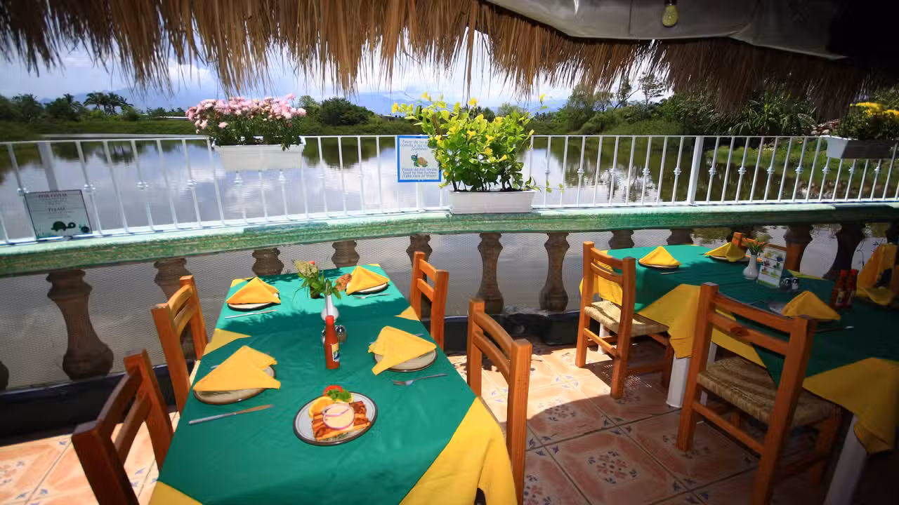 Buitenkant - Laguna Tino's, Nuevo Vallarta, NAY