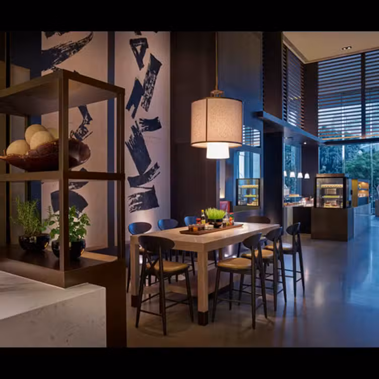 Grand Hyatt Hong Kong Grand Cafe Interior - Grand Café - Grand Hyatt Hong Kong, Hong Kong, Hong Kong