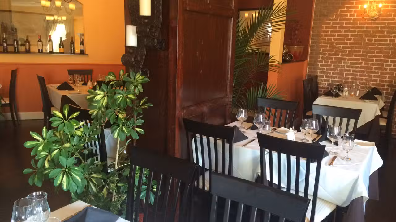 Interior - El Pulpo and Tapas Bar - Southington, Southington, CT