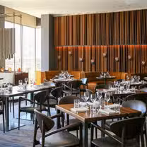 Goldfinch Tavern at Four Seasons Hotel Seattleの写真