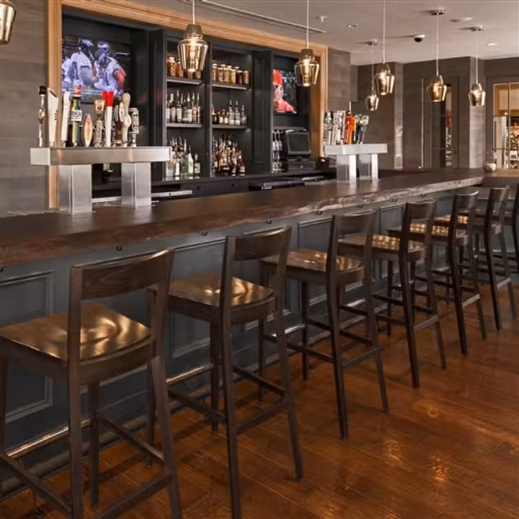 Binnenkant - Broad Table Tavern, Swarthmore, PA