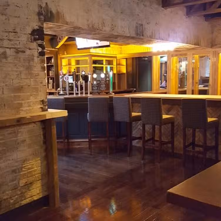 Binnenkant - Kenny's Of Lucan, Lucan, Co. Dublin