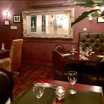 Una foto del restaurante House kitchen & grill by chapters