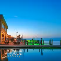 A photo of Dry Dock Waterfront Grill restaurant