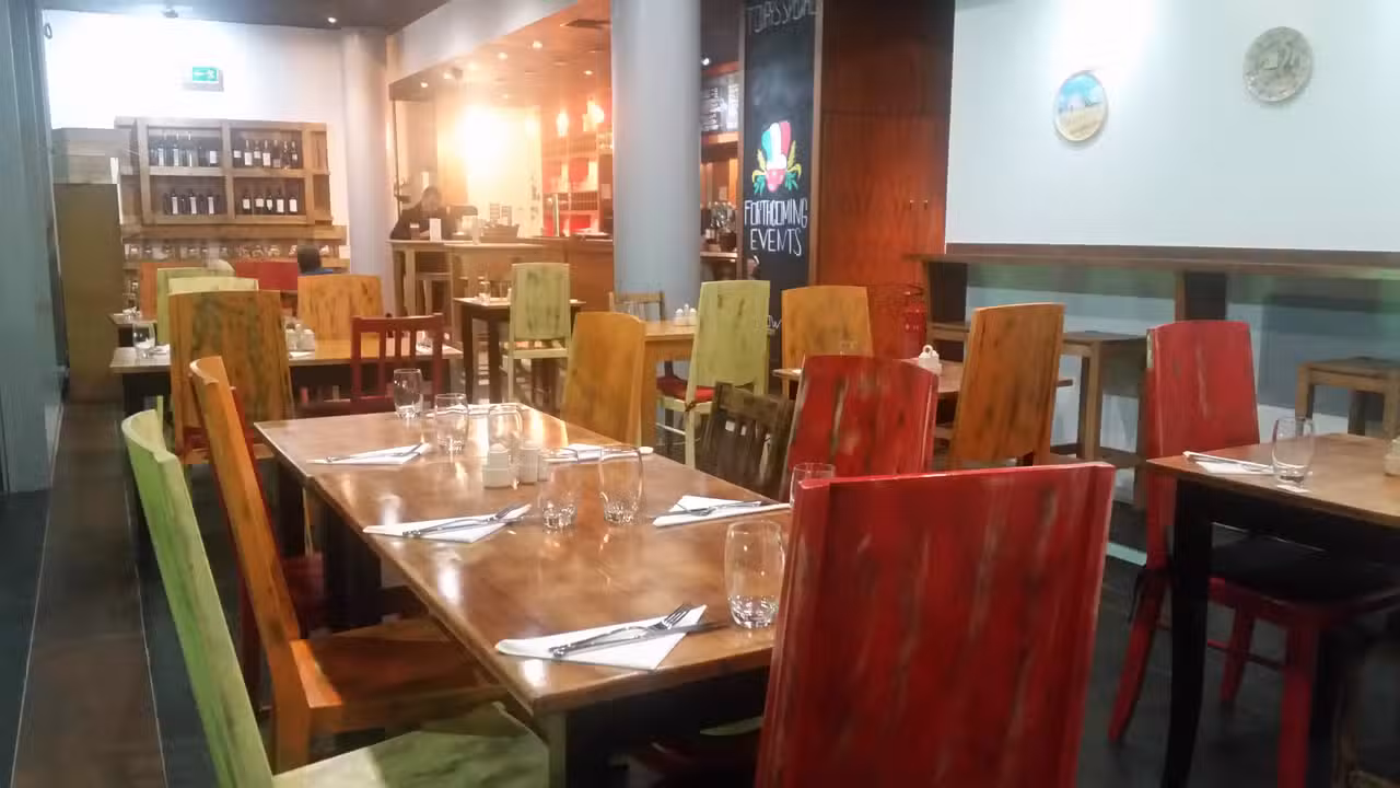 Interior - Alla Salute Trattoria, London, 