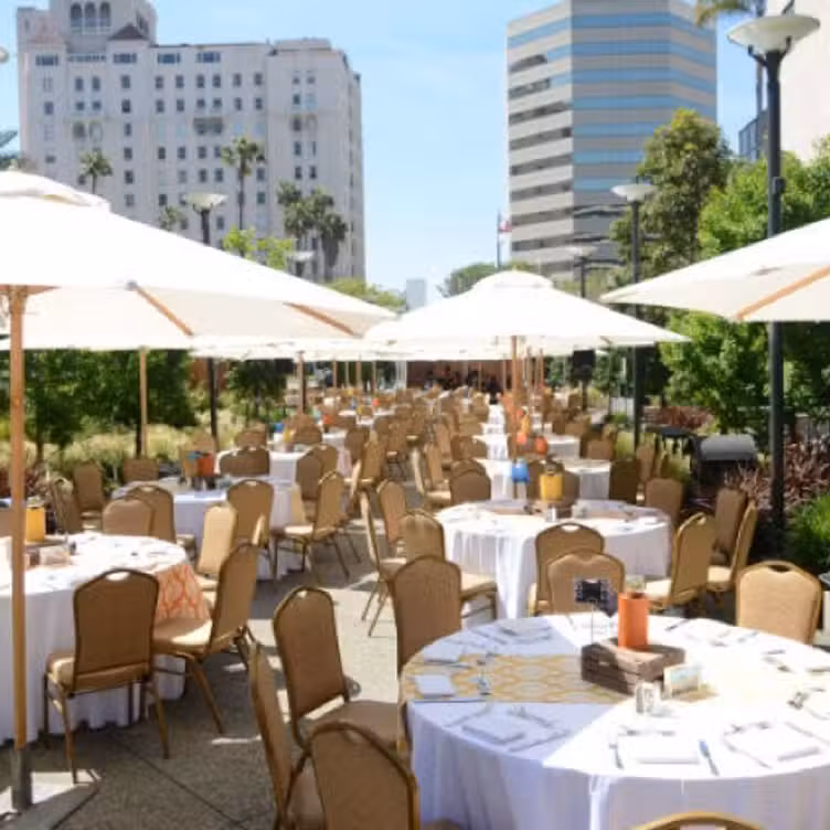 Buitenkant - Promenade Café at Renaissance Hotel, Long Beach, Long Beach, CA