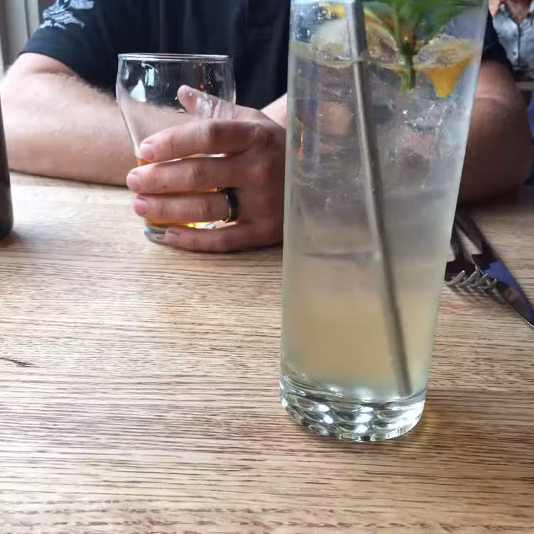 Bebidas - Cure, Lawrenceville, PA