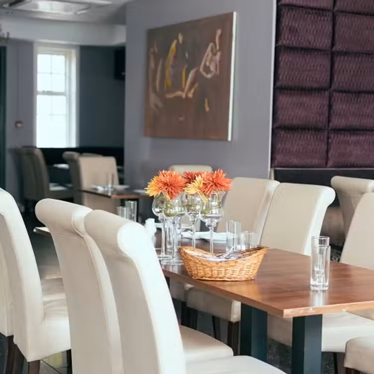 Carlton Lounge, London, 