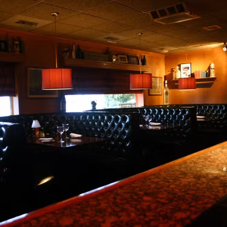 Binnenkant - Fritzl's Restaurant and Pub, Lake Zurich, IL