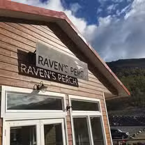 Raven's Perch Restaurant at Knik River Lodgeの写真