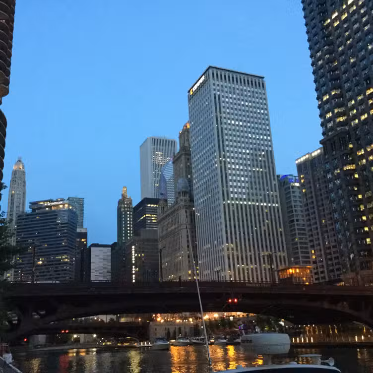 Buitenkant - Bridge House Tavern - Permanently Closed, Chicago, IL