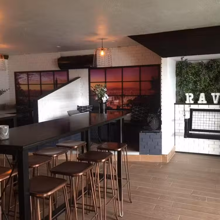Binnenkant - Ravens Lounge Bar, Chevron Island, AU-QLD