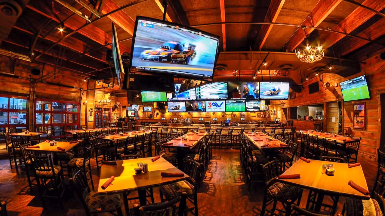 Twin Peaks - Irving, Irving, TX
