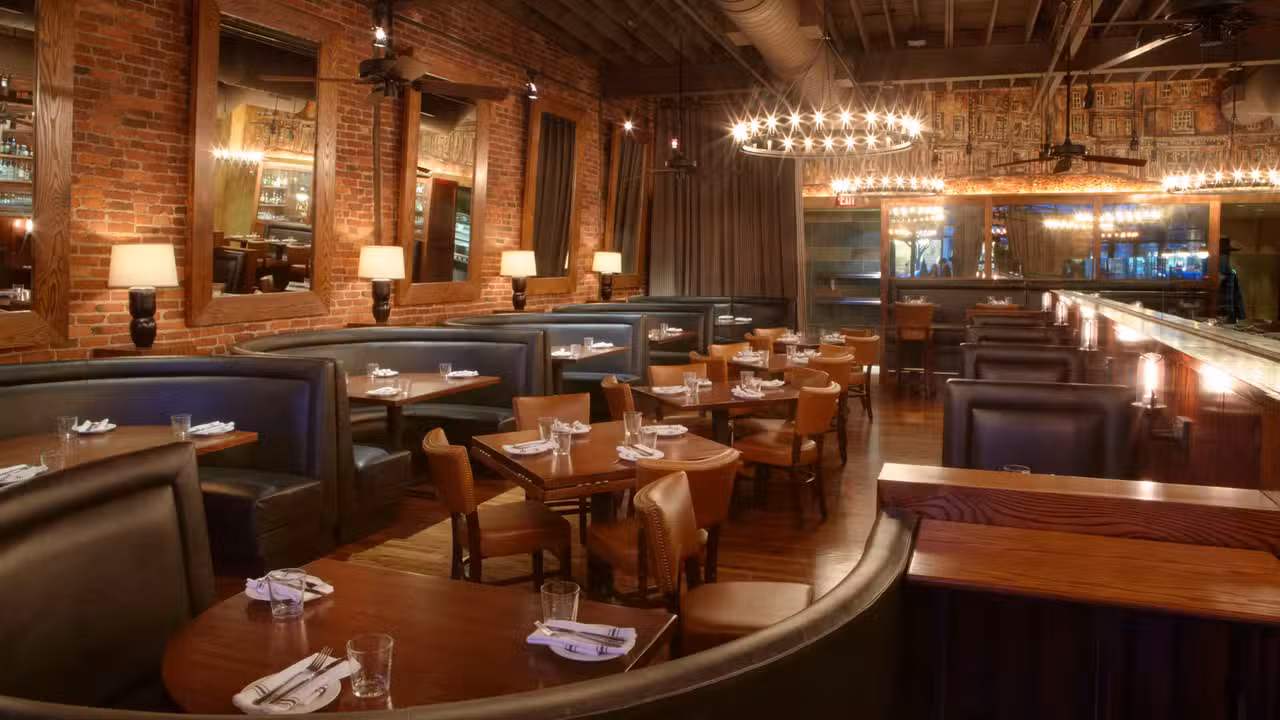 Temple Bar Dining Room - Temple Bar, Cambridge, MA
