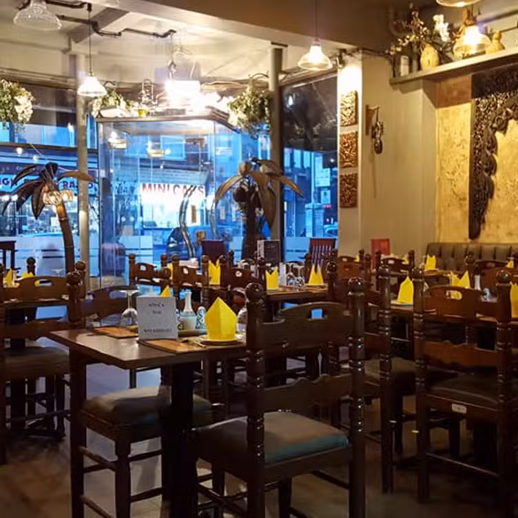 Interior - Anna's Thai, Croydon, Greater London