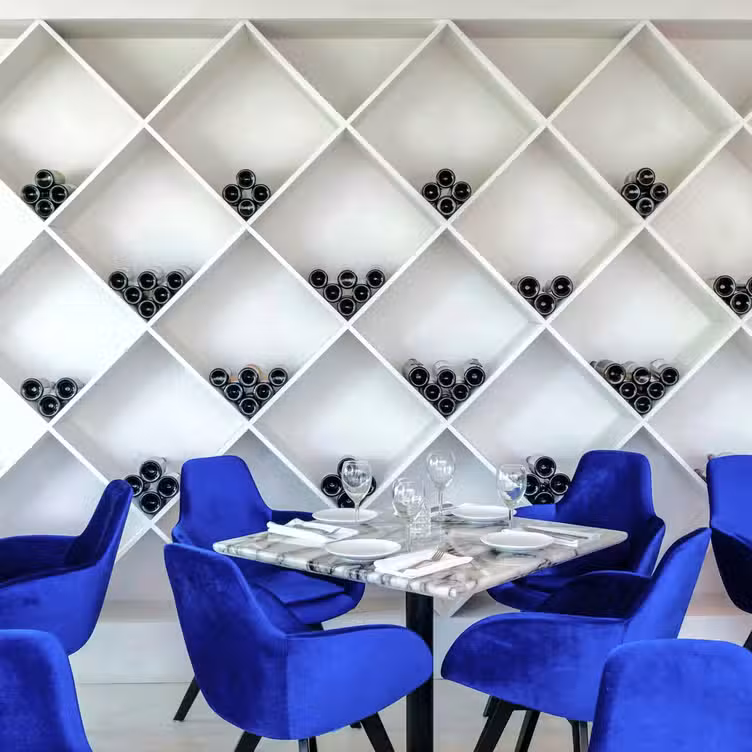 Interior - Uma - Permanently Closed, Aventura, FL