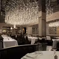 Foto von Hunt & Fish Club NYC Restaurant