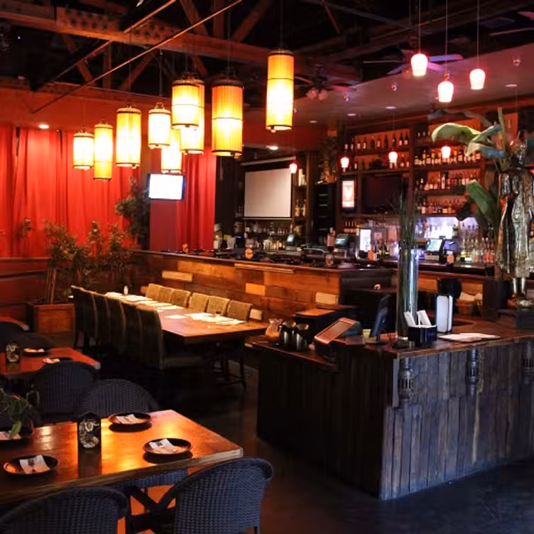 Ketmoree Thai Restaurant & Bar, Davis, CA