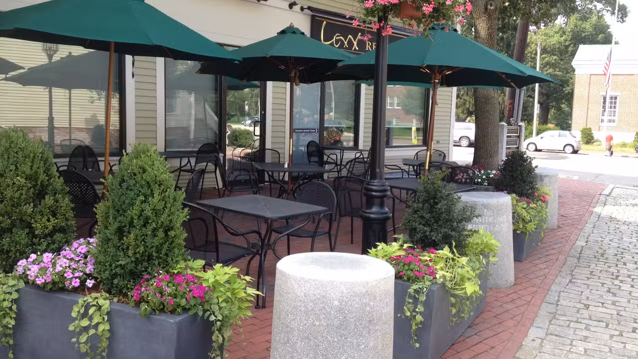 Exterior - Lexx Restaurant, Lexington, MA
