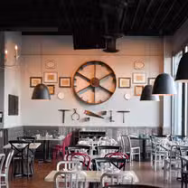 Una foto del restaurante Roofers Union