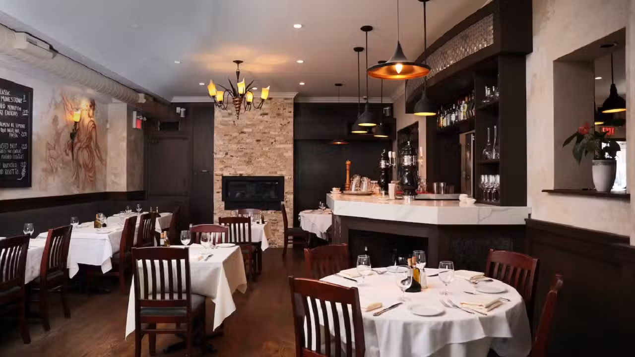Binnenkant - Aielli Ristorante, Mississauga, ON