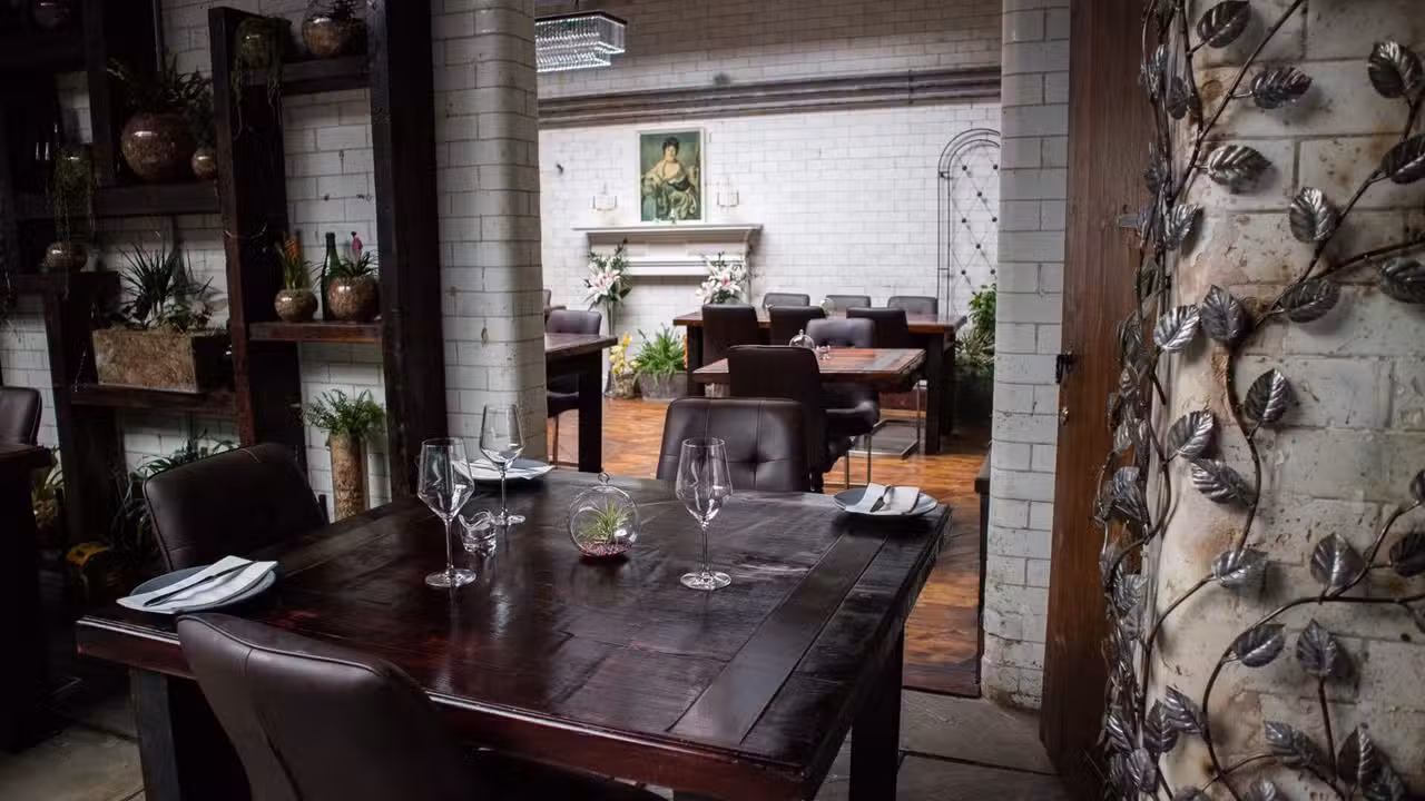 Binnenkant - Vine, Middlesbrough, North Yorkshire