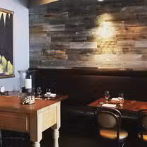 A photo of OAKLEYS bistro restaurant
