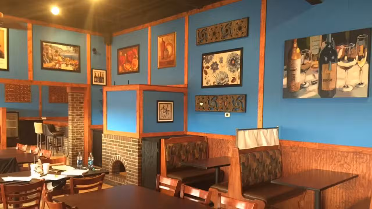 Interior - Amore Italian Restaurant, Floyds Knobs, IN