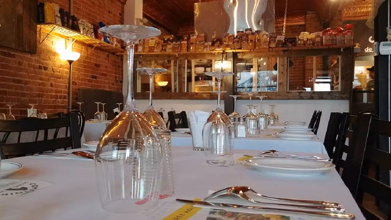 Interior - Abruzzo, Montréal, QC