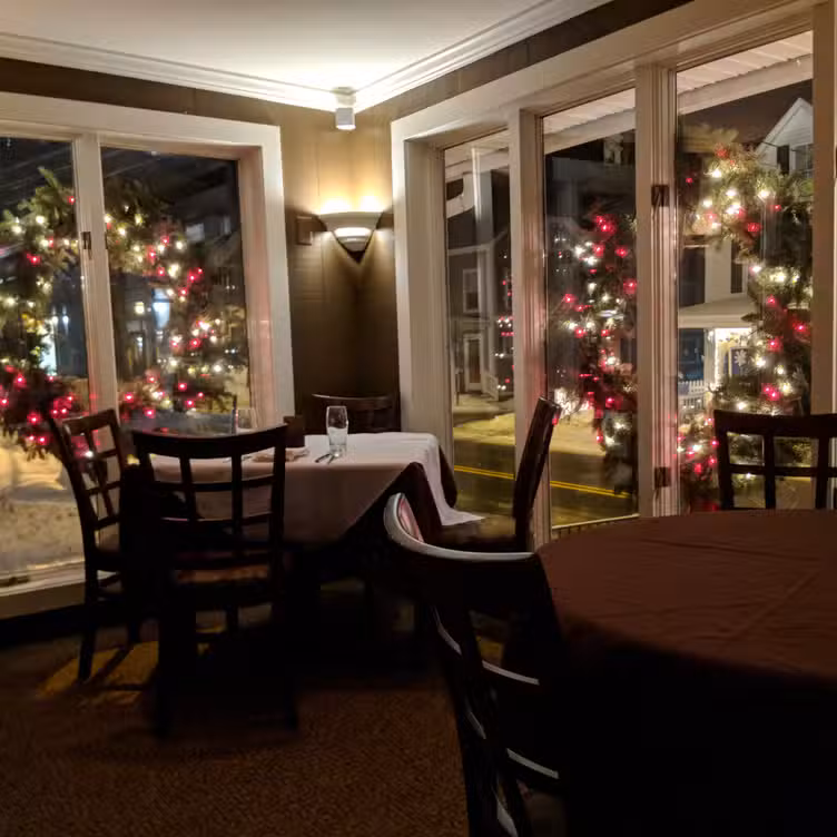 Binnenkant - Five - O, Ogunquit, ME